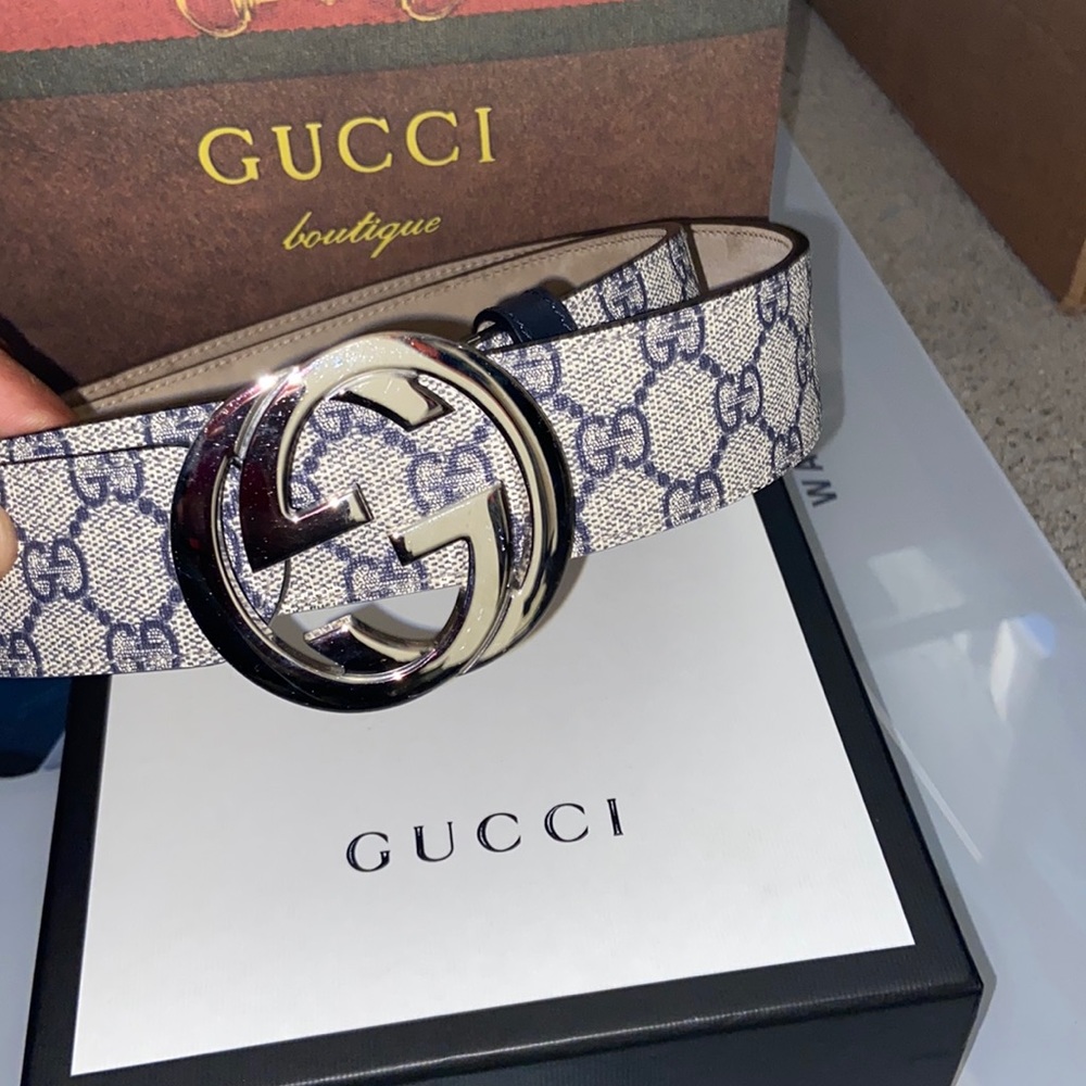 Gucci GG Supreme belt with G buckle